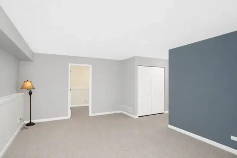 3 Whitehall Court Streamwood IL 60107