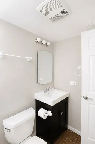 3 Whitehall Court Streamwood IL 60107