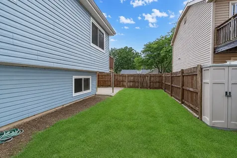 3 Whitehall Court Streamwood IL 60107