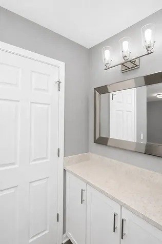 3 Whitehall Court Streamwood IL 60107