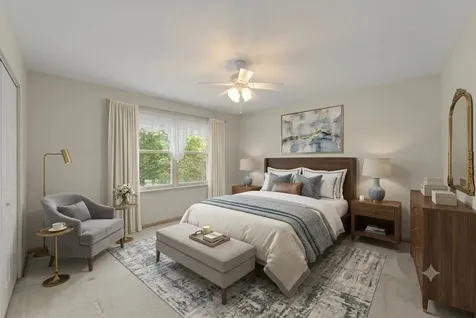 207 Ashley Way Bloomingdale IL 60108