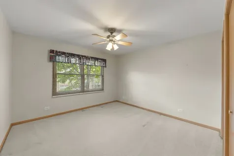 207 Ashley Way Bloomingdale IL 60108