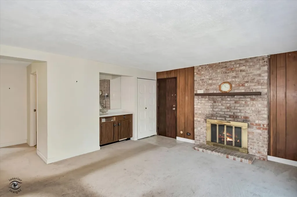 226 Charlestown Drive Bolingbrook IL 60440