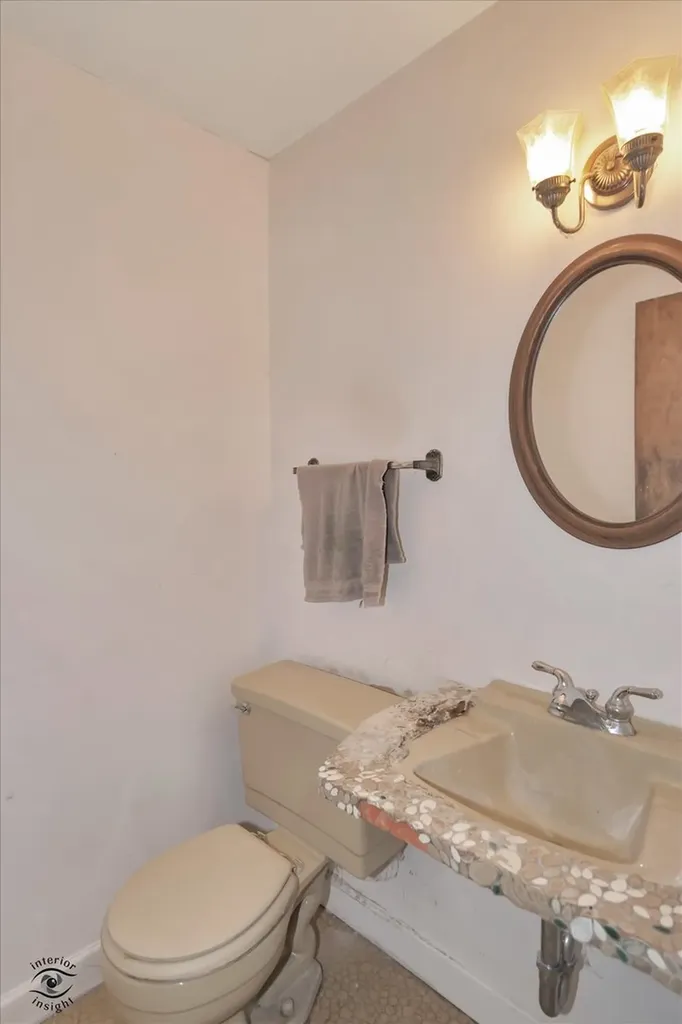 226 Charlestown Drive Bolingbrook IL 60440