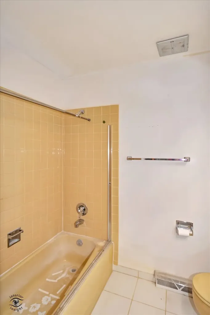 226 Charlestown Drive Bolingbrook IL 60440