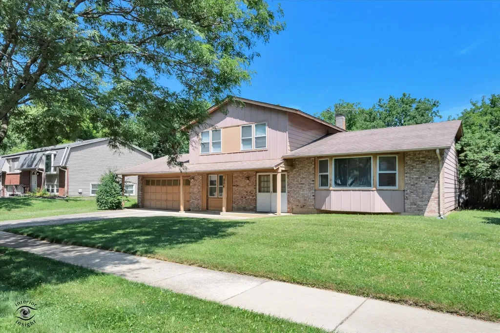 226 Charlestown Drive Bolingbrook IL 60440