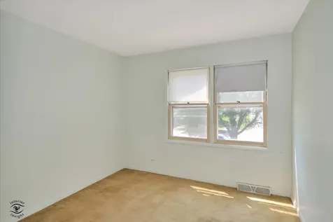 226 Charlestown Drive Bolingbrook IL 60440