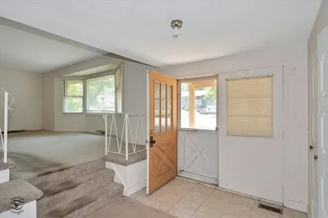 226 Charlestown Drive Bolingbrook IL 60440