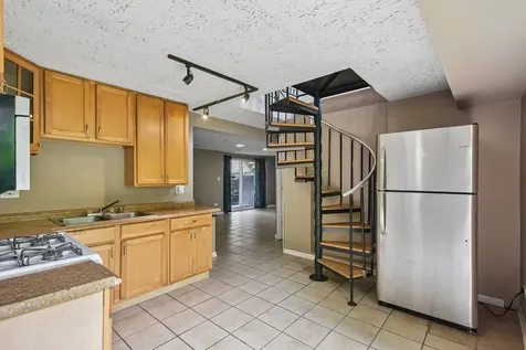 385 Anne Terrace Wheeling IL 60090