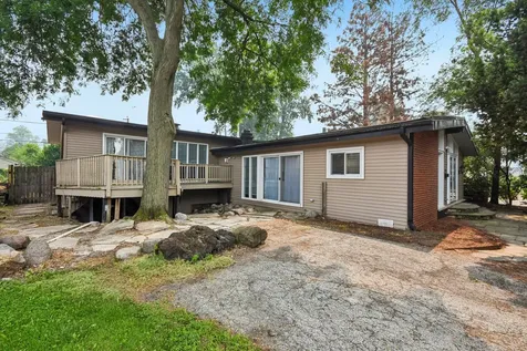 385 Anne Terrace Wheeling IL 60090