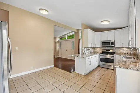 385 Anne Terrace Wheeling IL 60090
