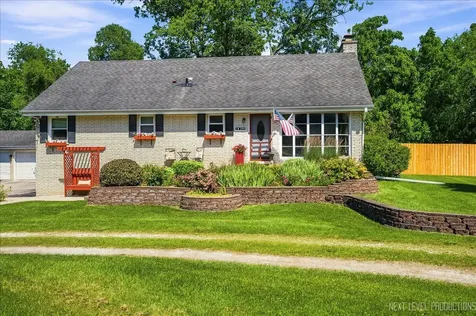 1N255 Prairie Avenue Glen Ellyn IL 60137