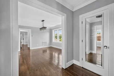 1101 South Oak Park Avenue Oak Park IL 60304