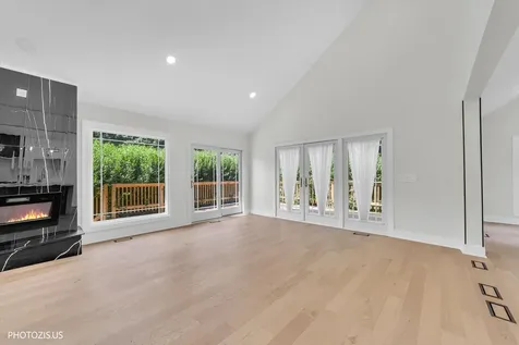 13 Chipping Campden Drive South Barrington IL 60010
