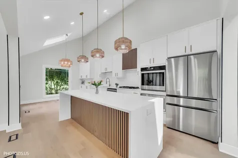 13 Chipping Campden Drive South Barrington IL 60010