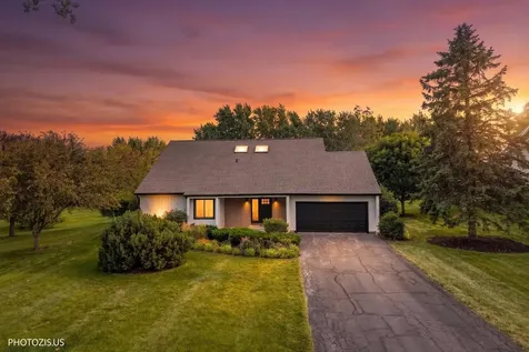 13 Chipping Campden Drive South Barrington IL 60010