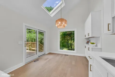 13 Chipping Campden Drive South Barrington IL 60010