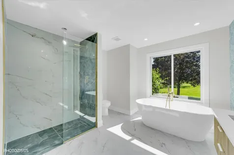 13 Chipping Campden Drive South Barrington IL 60010