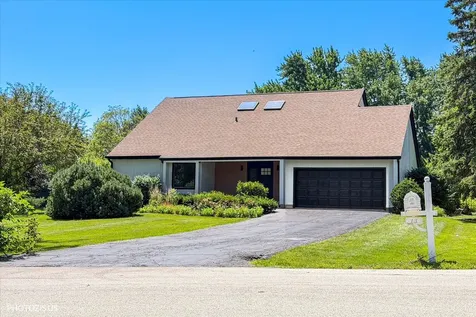 13 Chipping Campden Drive South Barrington IL 60010