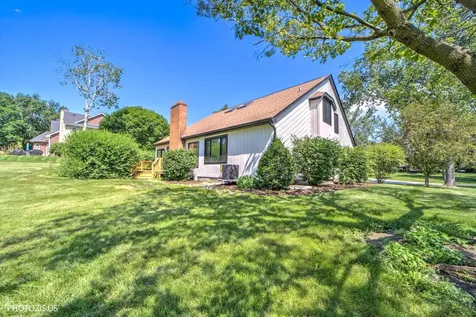 13 Chipping Campden Drive South Barrington IL 60010