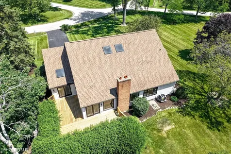 13 Chipping Campden Drive South Barrington IL 60010