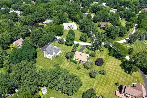 13 Chipping Campden Drive South Barrington IL 60010