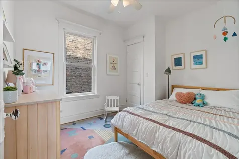 2206 West Eastwood Avenue Chicago IL 60625