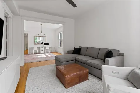 2206 West Eastwood Avenue Chicago IL 60625