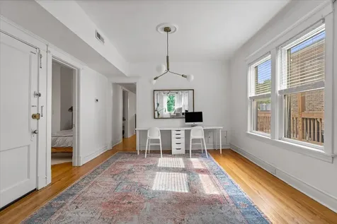 2206 West Eastwood Avenue Chicago IL 60625