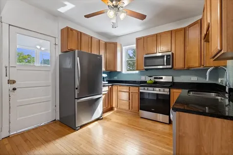 2206 West Eastwood Avenue Chicago IL 60625