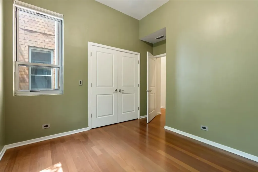 1717 North Western Avenue Chicago IL 60647