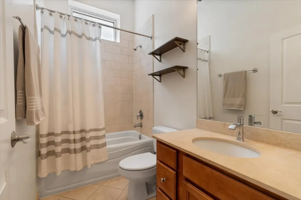 1717 North Western Avenue Chicago IL 60647
