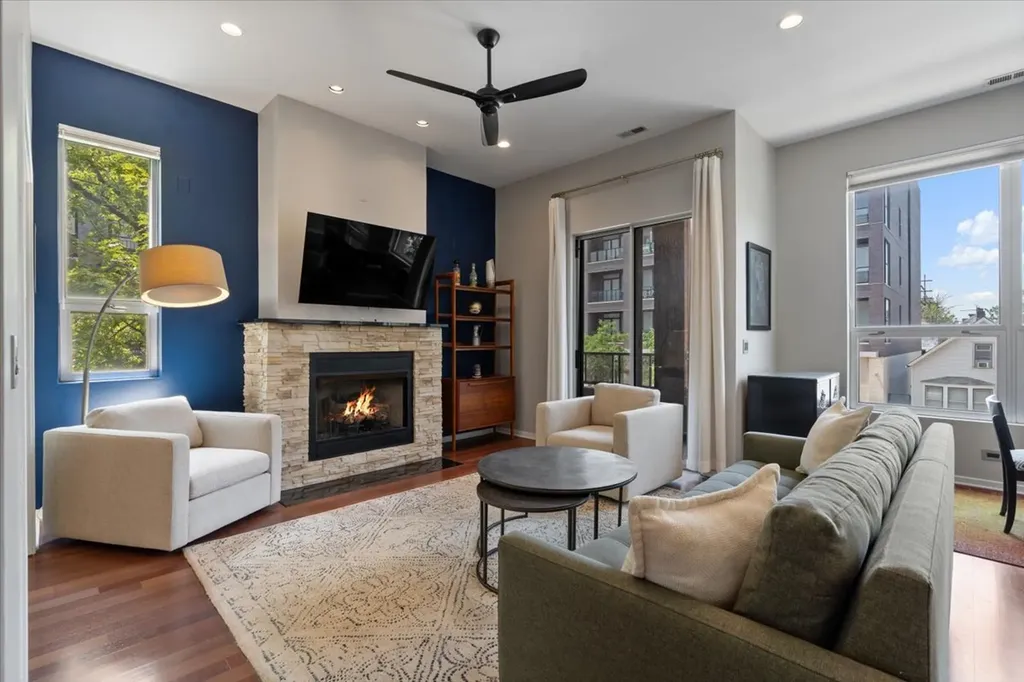 1717 North Western Avenue Chicago IL 60647