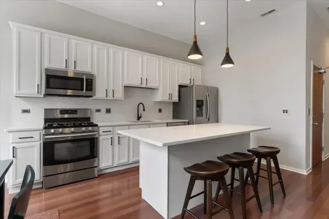 1717 North Western Avenue Chicago IL 60647