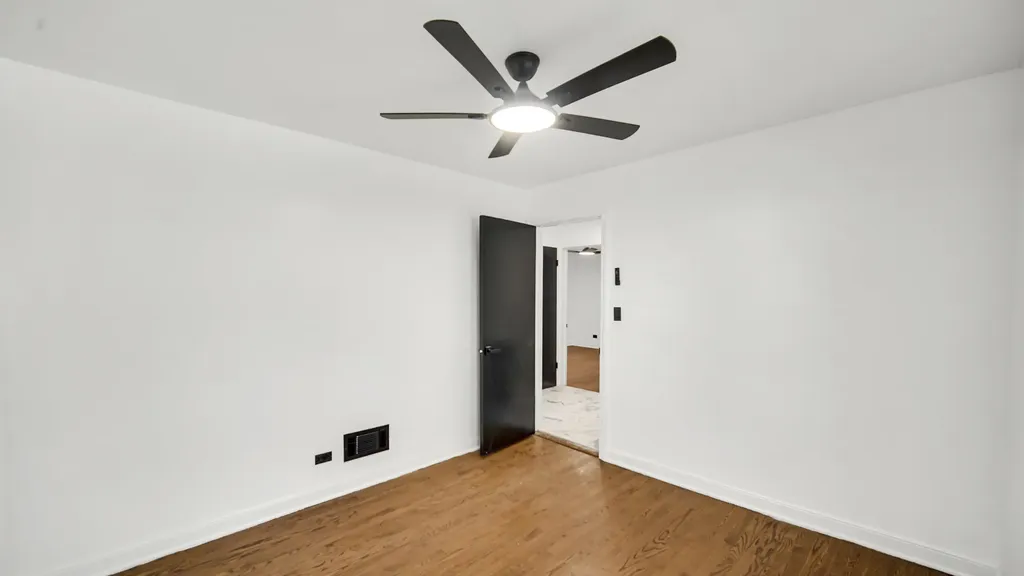 8459 South Elizabeth Street Chicago IL 60620