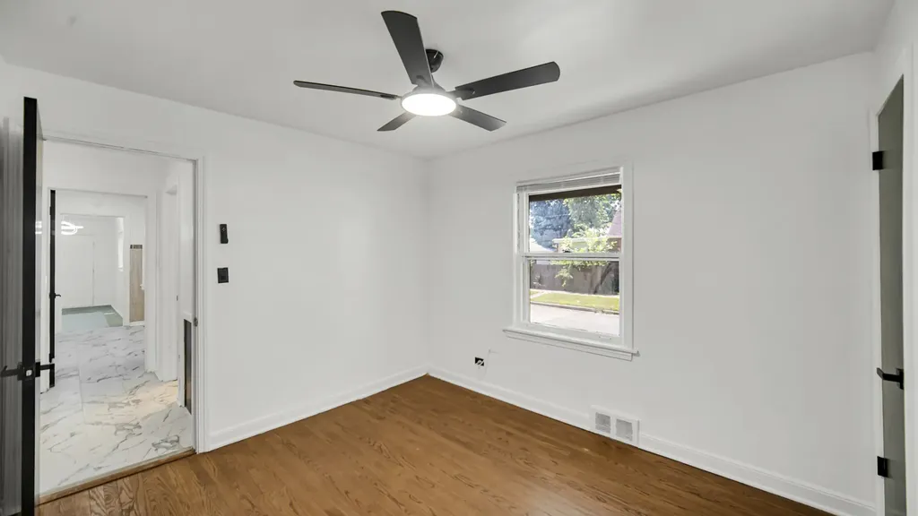 8459 South Elizabeth Street Chicago IL 60620