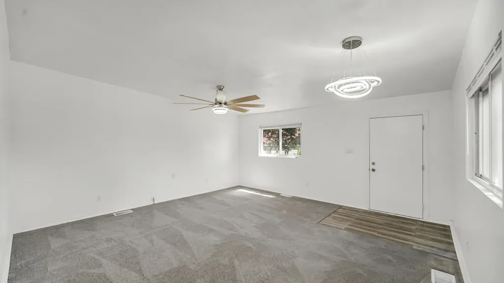 8459 South Elizabeth Street Chicago IL 60620