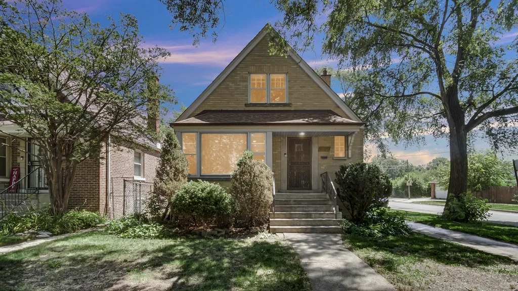 8459 South Elizabeth Street Chicago IL 60620