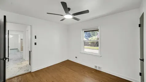 8459 South Elizabeth Street Chicago IL 60620