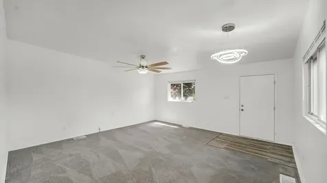 8459 South Elizabeth Street Chicago IL 60620