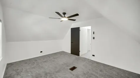 8459 South Elizabeth Street Chicago IL 60620