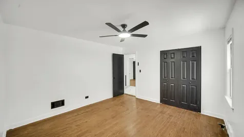 8459 South Elizabeth Street Chicago IL 60620