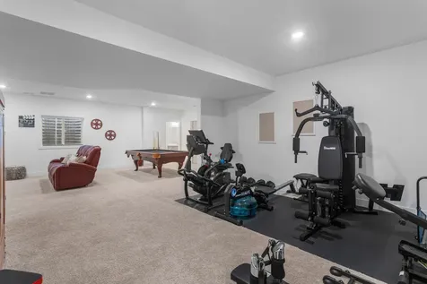 906 Declaration Drive Savoy IL 61874