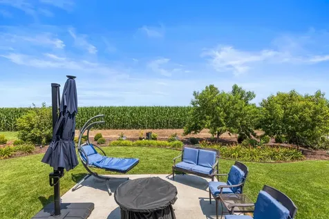 906 Declaration Drive Savoy IL 61874