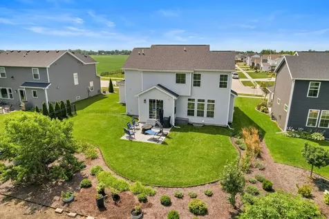 906 Declaration Drive Savoy IL 61874