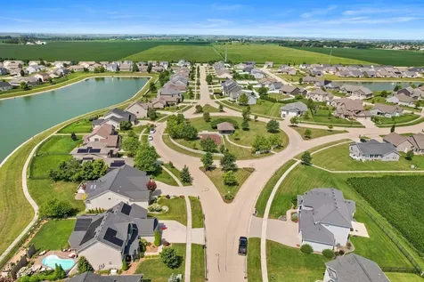 906 Declaration Drive Savoy IL 61874