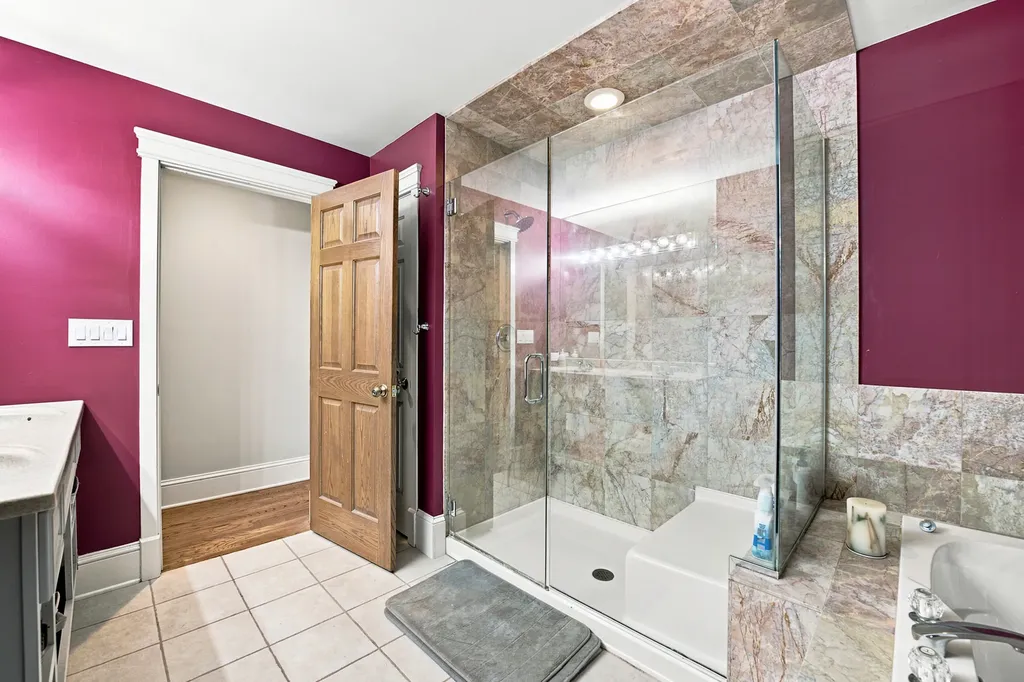 215 58TH Street Clarendon Hills IL 60514