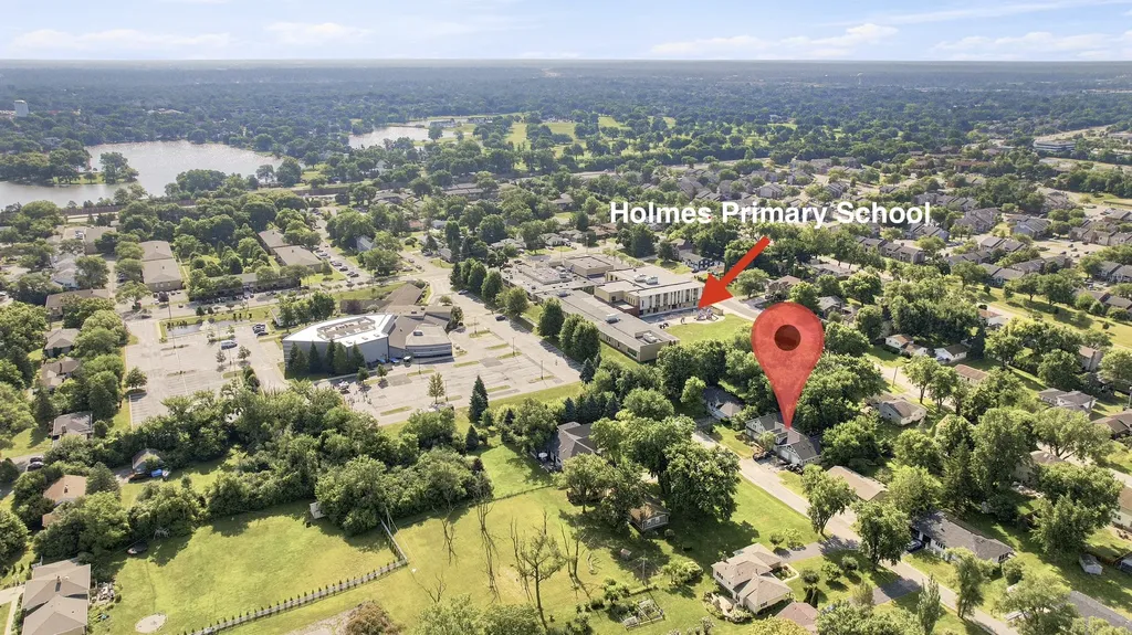 215 58TH Street Clarendon Hills IL 60514