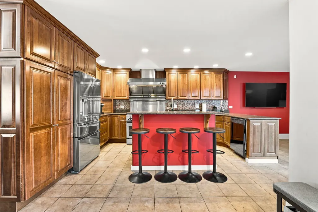 215 58TH Street Clarendon Hills IL 60514
