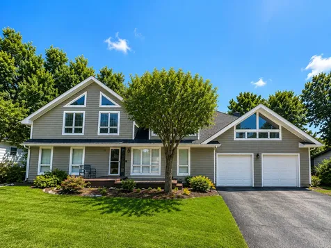 215 58TH Street Clarendon Hills IL 60514